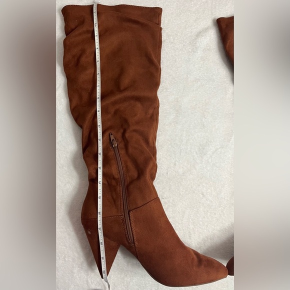 Express brown suede slouchy heeled fall essential boot womens size 9. Like new! - Picture 12 of 14